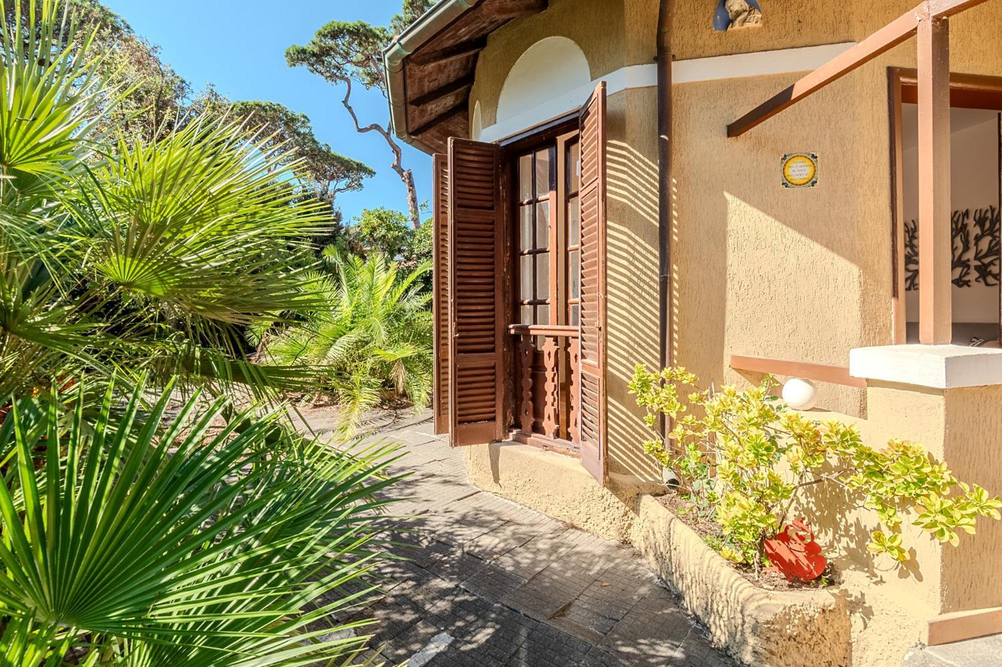 Exclusive Charming Villa - Free Parking 400 Mq Garden - Rome Airport - Roseto Villa Dream Fregenae Bagian luar foto